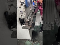 กรอบแสงอาทิตย์อลูมิเนียม โค้ดมุม การประมวลผลจุดความดัน